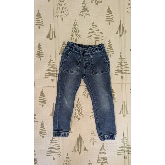 Boys 4T 5T Clothing Lot 7pc Tommy Hilfiger Wrangler H&M Cat & Jack Shirts Jeans - Picture 7 of 9